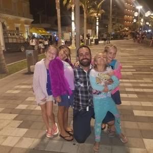 Meet your Posher, Adam